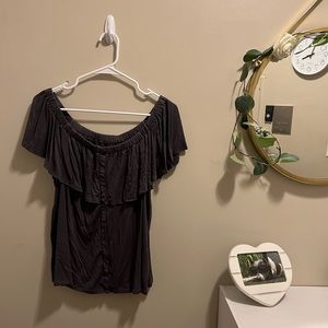 Soft & sexy SE off shoulder top